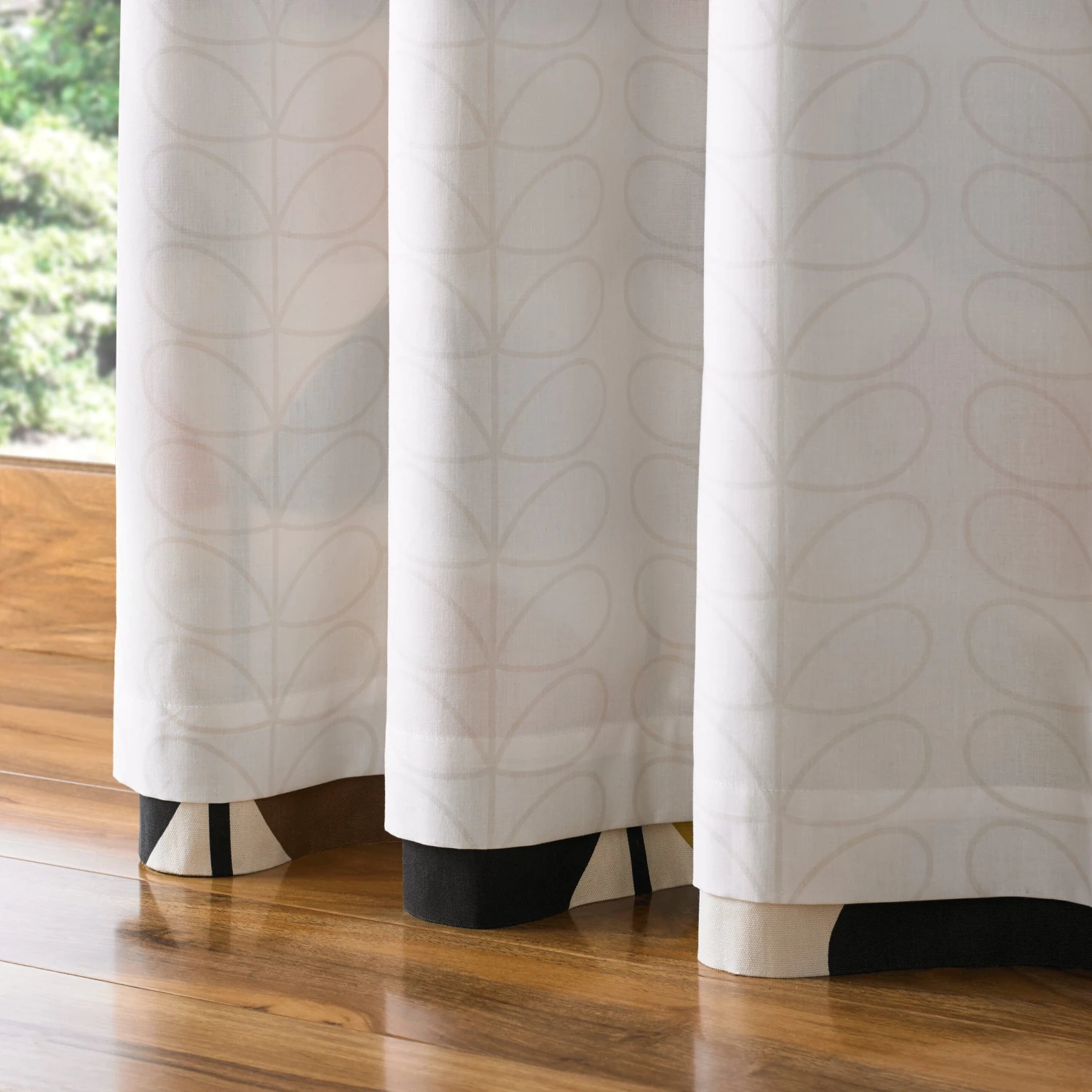 Multi Stem Lined Eyelet Curtains - Image 3