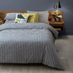 Tiny Stem Whale Bed Linen